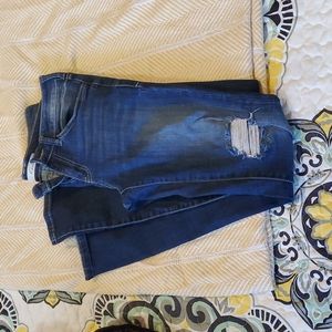 Kancan distressed skinny jeans size 7/27